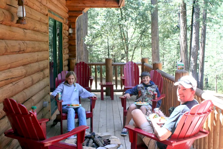 Log Cabins (Volcano, California, United States)