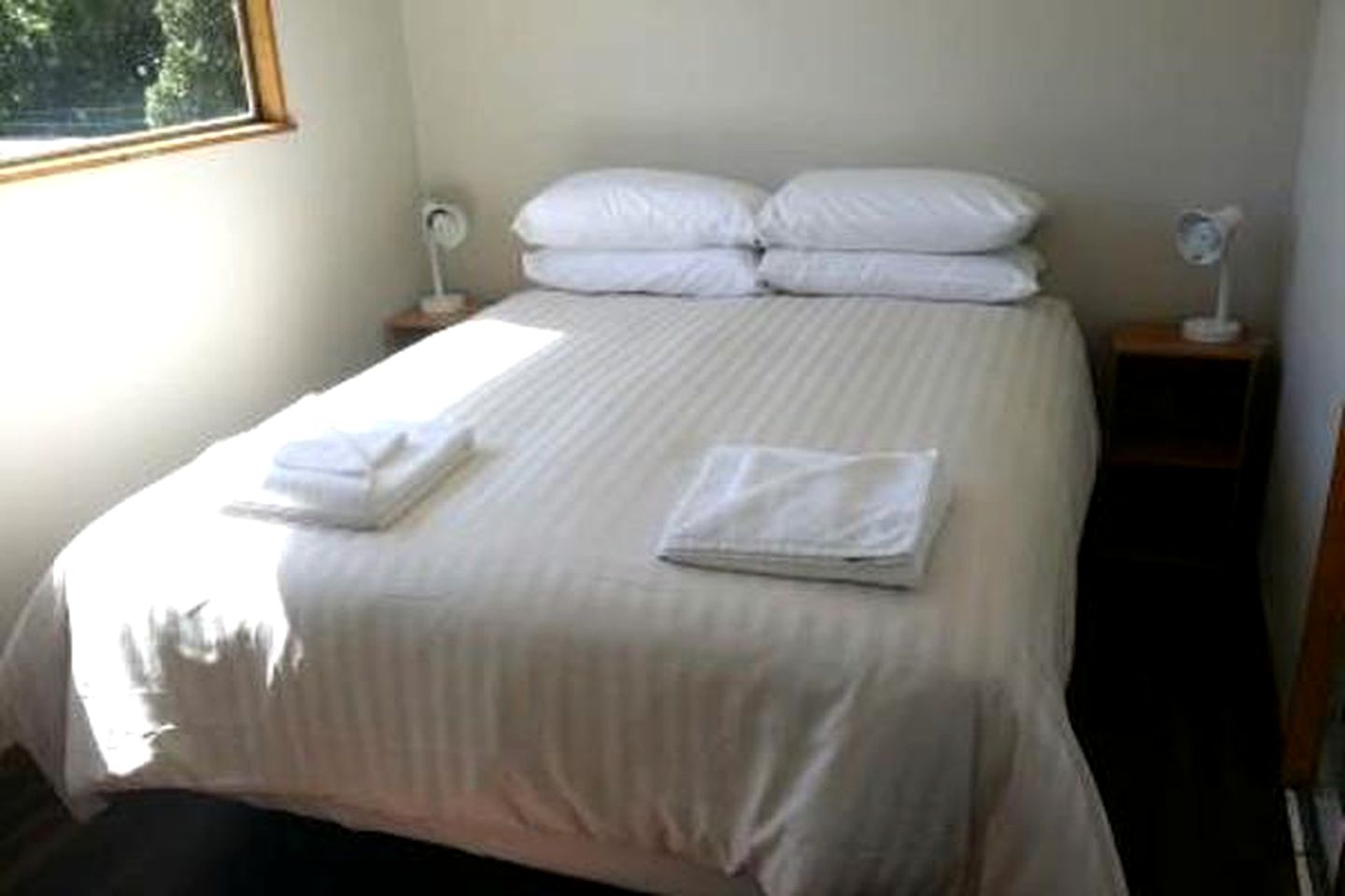 Cozy Beach Rental on Golden Bay in Parapara, New Zealand