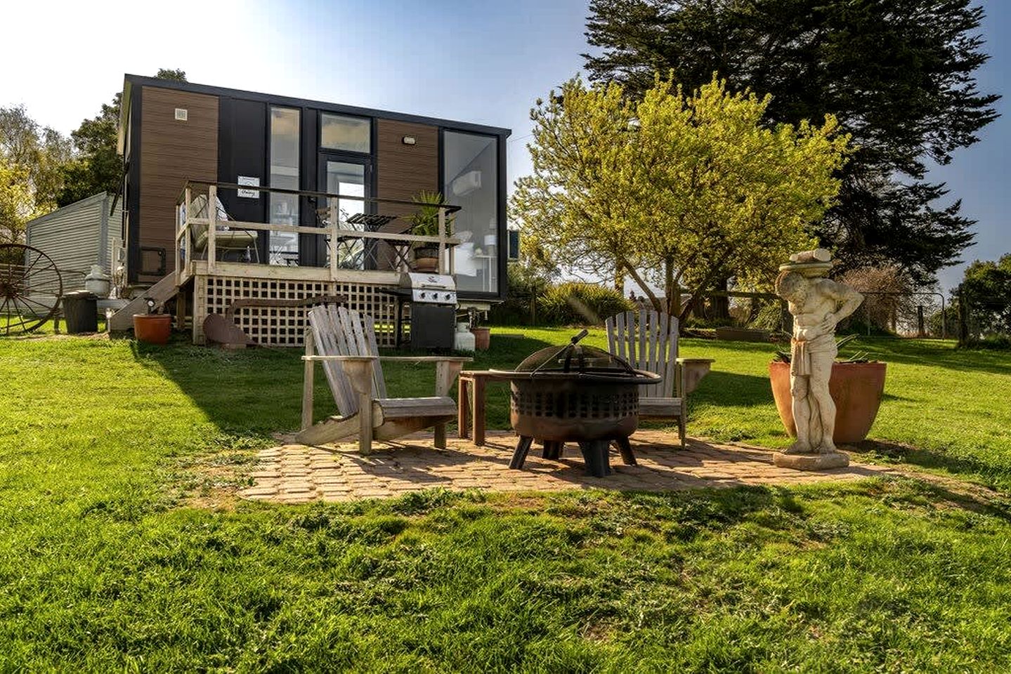 Golden Plains Shire Tiny Glamping House for a Nature Escape near Ballarat, Victoria