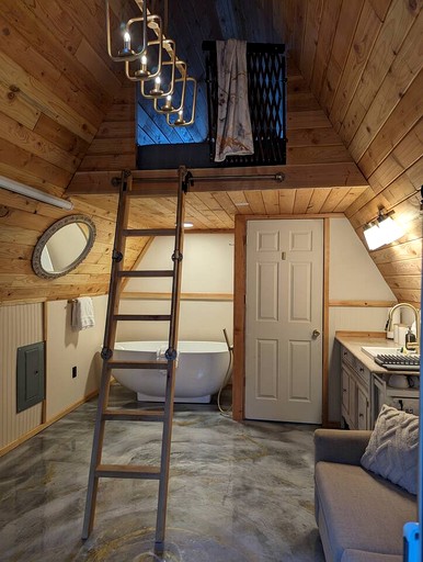 Vacation Rentals (Canada, qathet Regional District, British Columbia)