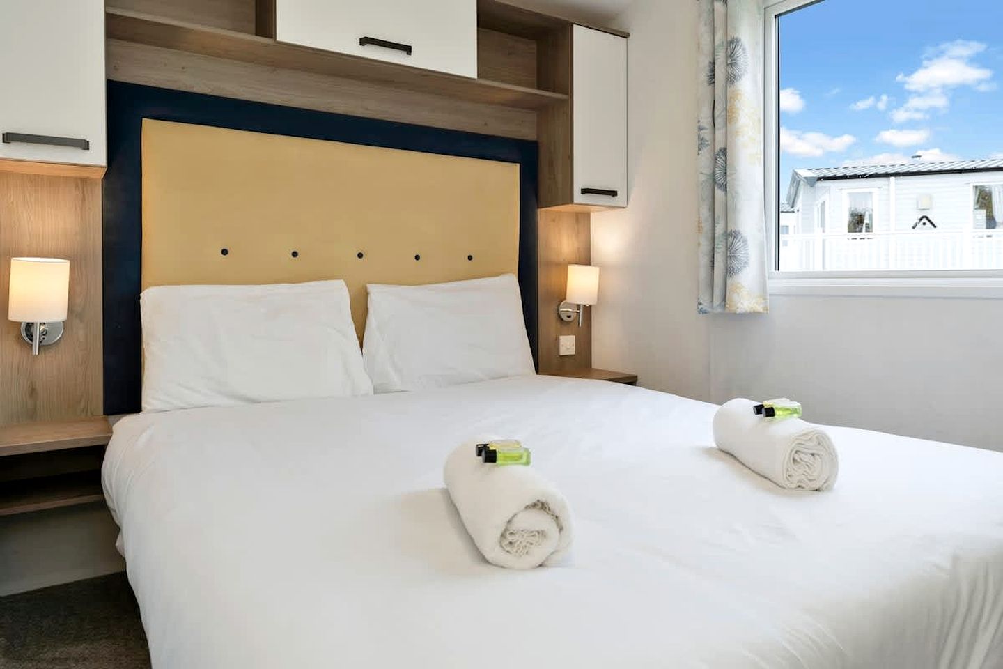 Modern Seaside Holiday Home with Beach Access, & Family-Friendly Escape in Scotland, United Kingdom