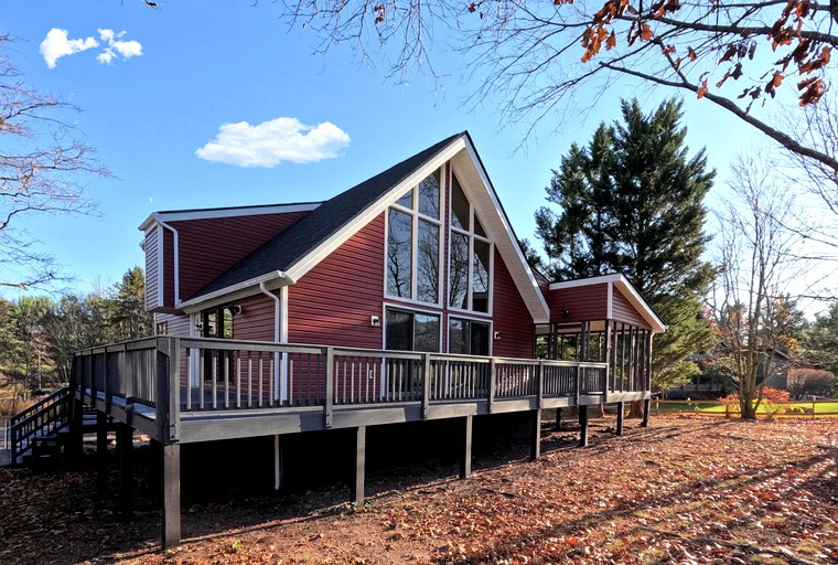 Gorgeous Vacation Rental with Grill, Fire Pit, Golf Course Views, and Resort Access in Hedgesville, West Virginia