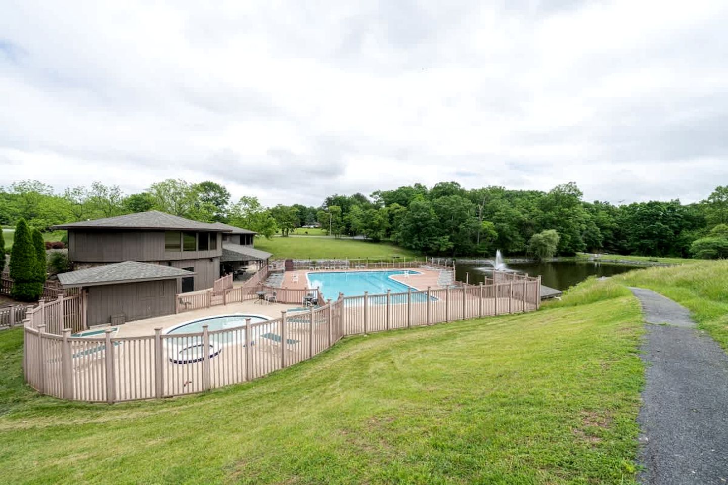 Gorgeous Vacation Rental with Grill, Fire Pit, Golf Course Views, and Resort Access in Hedgesville, West Virginia