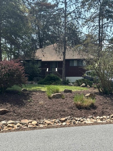 Cabins (United States of America, Hedgesville, West Virginia)