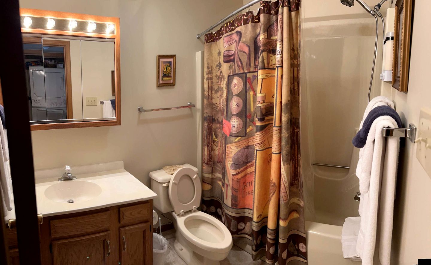 Charming Cabin on Golf Course with Fireplace & Resort Perks in Hedgesville, West Virginia
