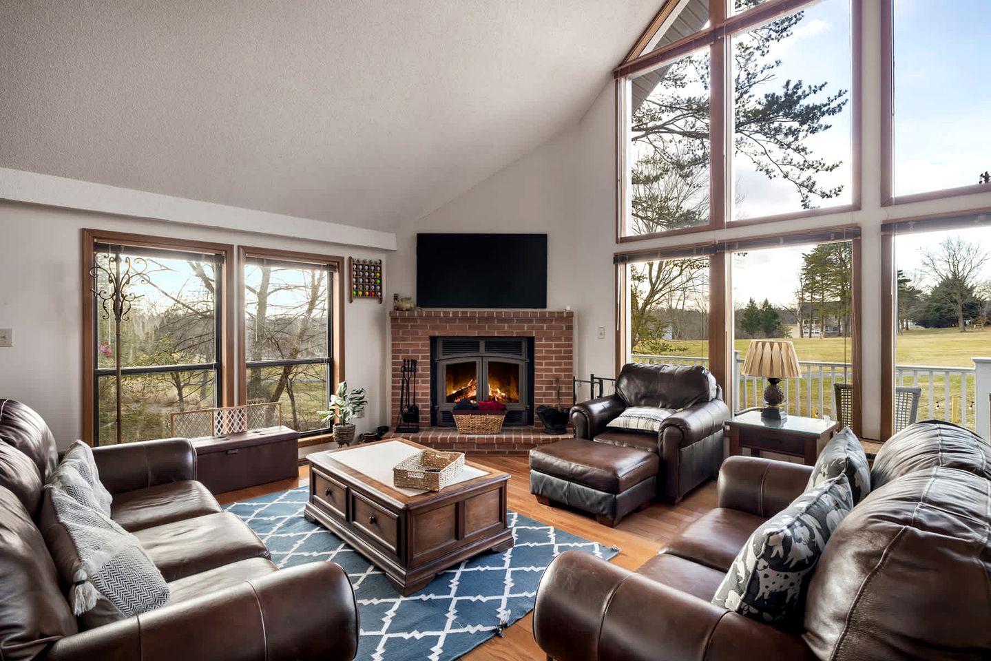 Charming Cabin with Multiple Fire Pits, Screened Porch, and Golf Course Views in Hedgesville, West Virginia