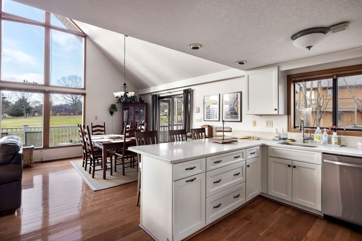 Charming Cabin with Multiple Fire Pits, Screened Porch, and Golf Course Views in Hedgesville, West Virginia