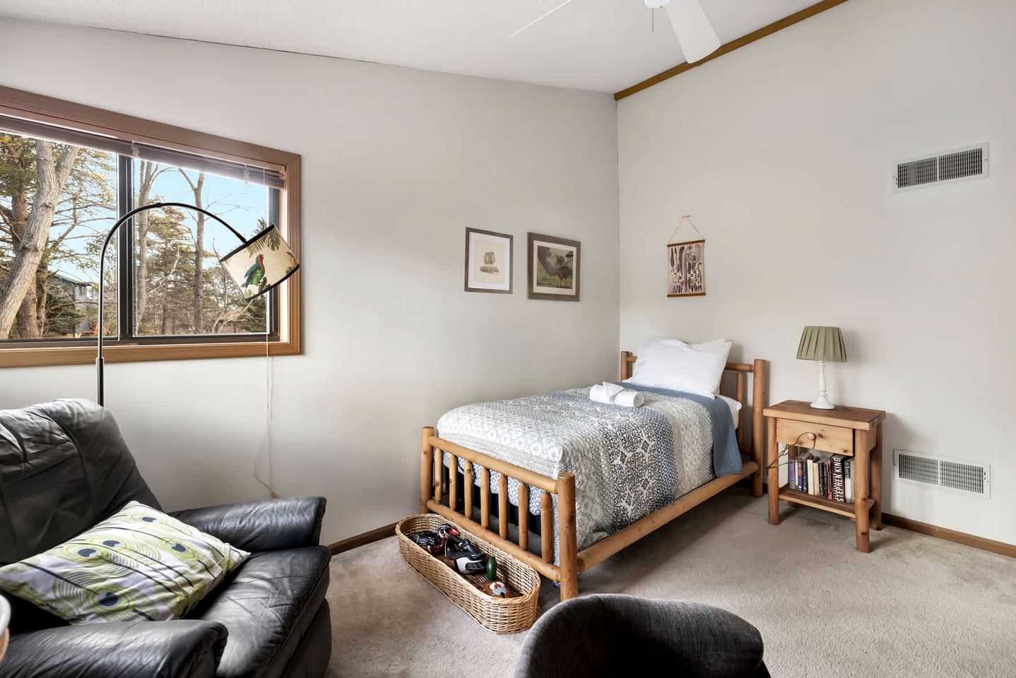Charming Cabin with Multiple Fire Pits, Screened Porch, and Golf Course Views in Hedgesville, West Virginia
