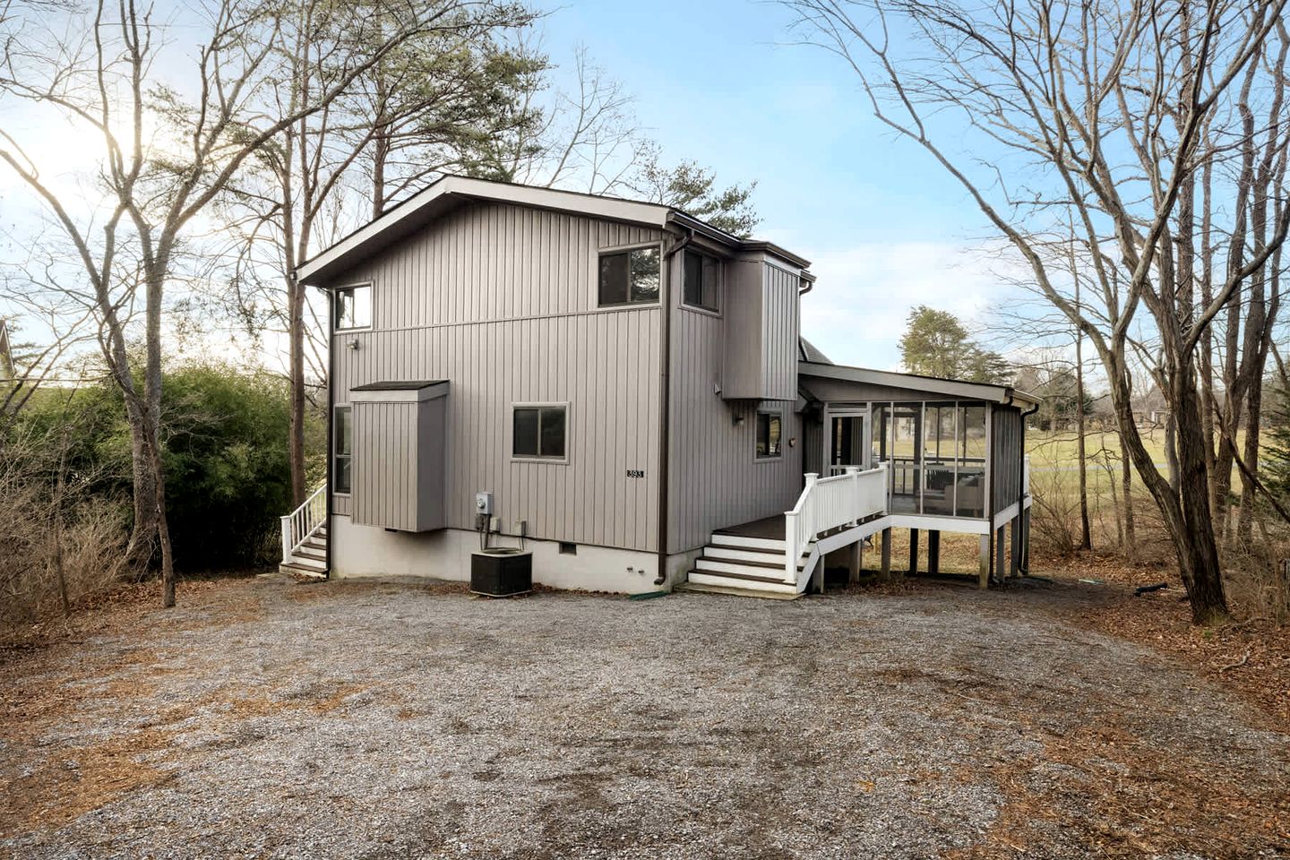 Charming Cabin with Multiple Fire Pits, Screened Porch, and Golf Course Views in Hedgesville, West Virginia