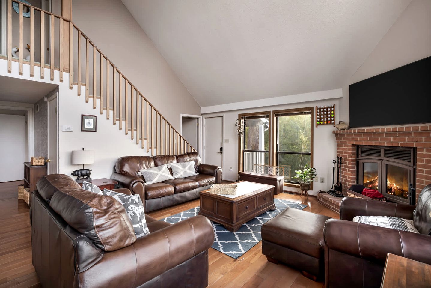 Charming Cabin with Multiple Fire Pits, Screened Porch, and Golf Course Views in Hedgesville, West Virginia