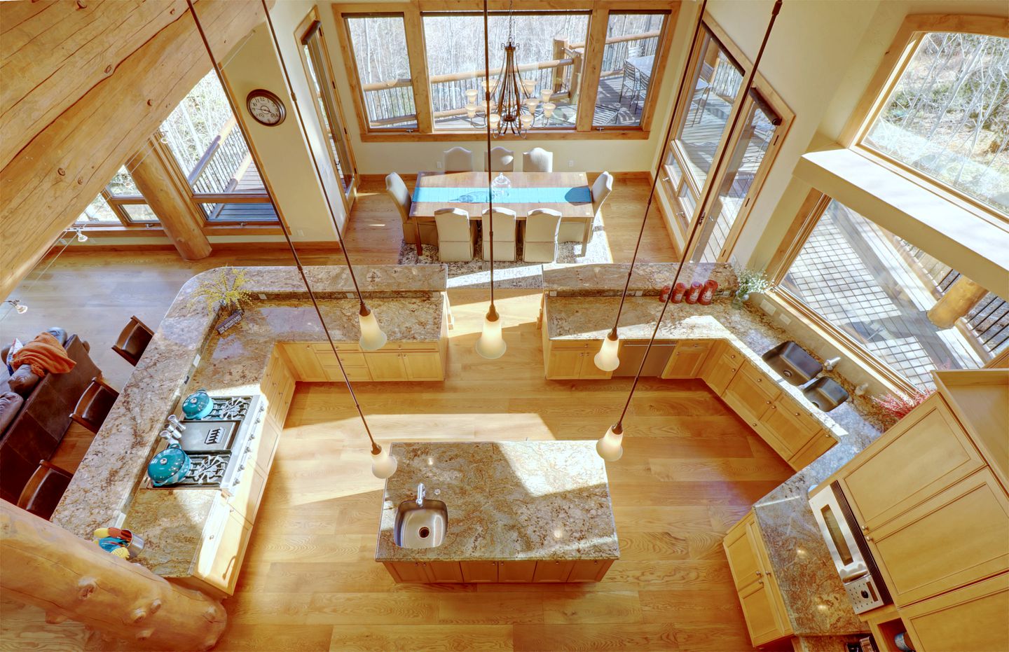 Spectacular Luminous Cabin with Amazing Exterior Space and Pool Table in Silverthorne, Colorado