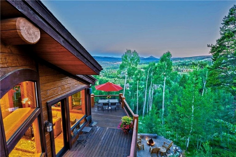 Cabins (United States of America, Silverthorne, Colorado)