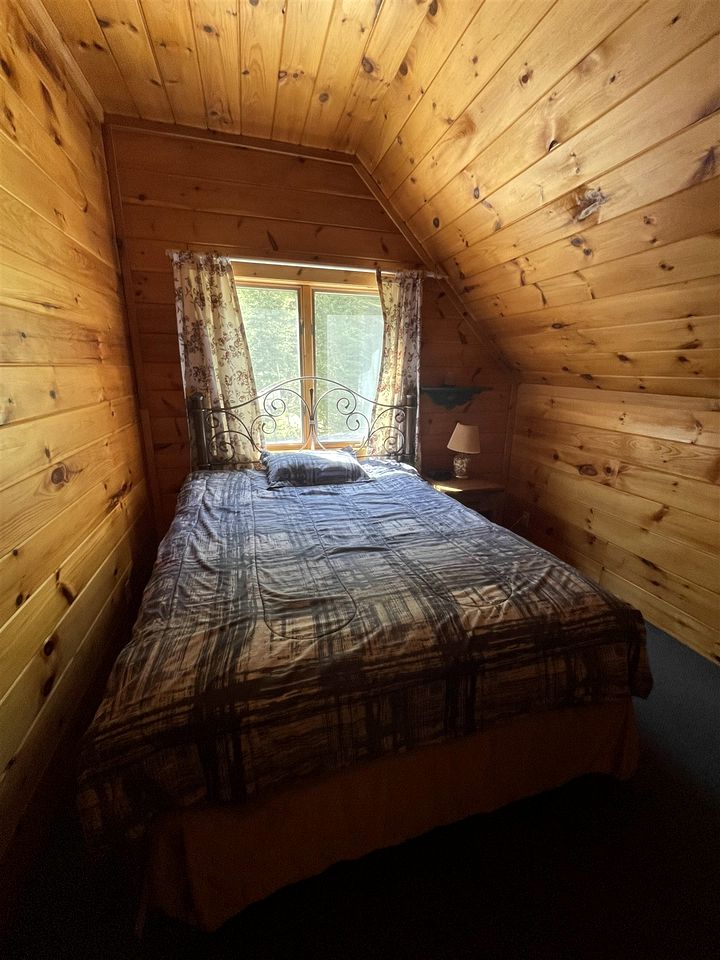 Amazing Cabin for Big Groups with Pool and Air Hockey Table in Bridgton, Maine