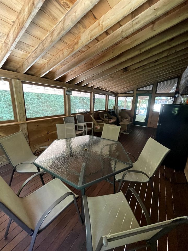 Amazing Cabin for Big Groups with Pool and Air Hockey Table in Bridgton, Maine