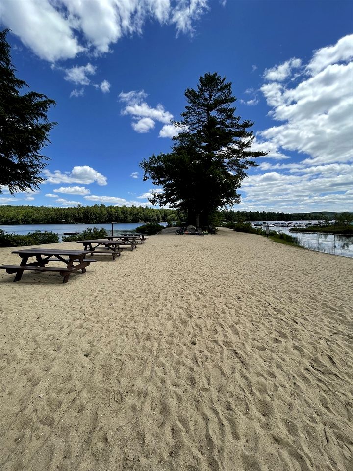 Amazing Cabin for Big Groups with Pool and Air Hockey Table in Bridgton, Maine