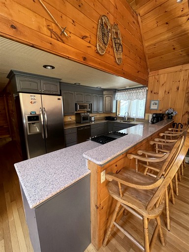 Cabins (United States of America, Bridgton, Maine)