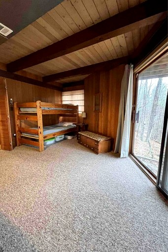 Cabins (United States of America, North Creek, New York)