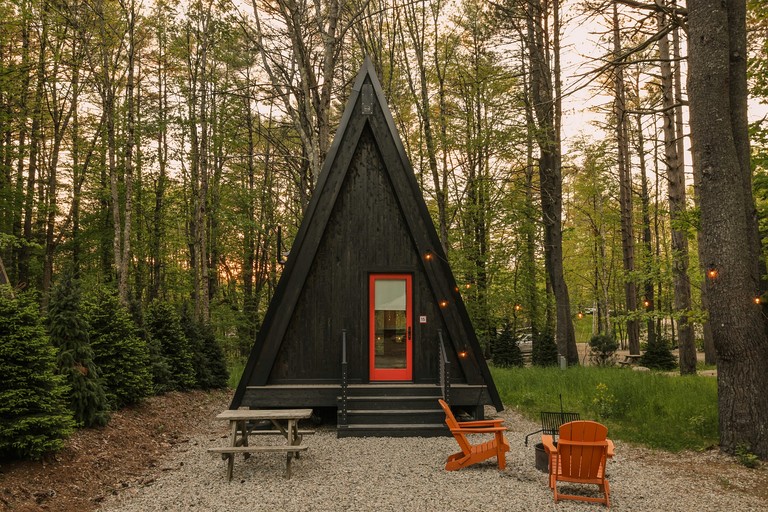 Chic A-Frame with Outdoor Picnic Space in Freeport, Maine