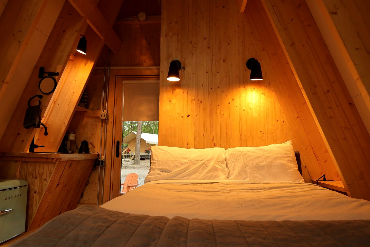 Chic A-Frame with Outdoor Picnic Space in Freeport, Maine