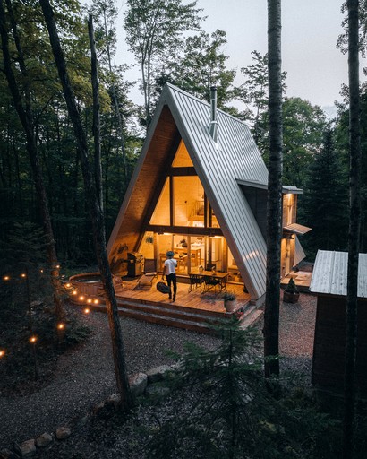 A-Frames (Canada, Pontiac, Quebec)