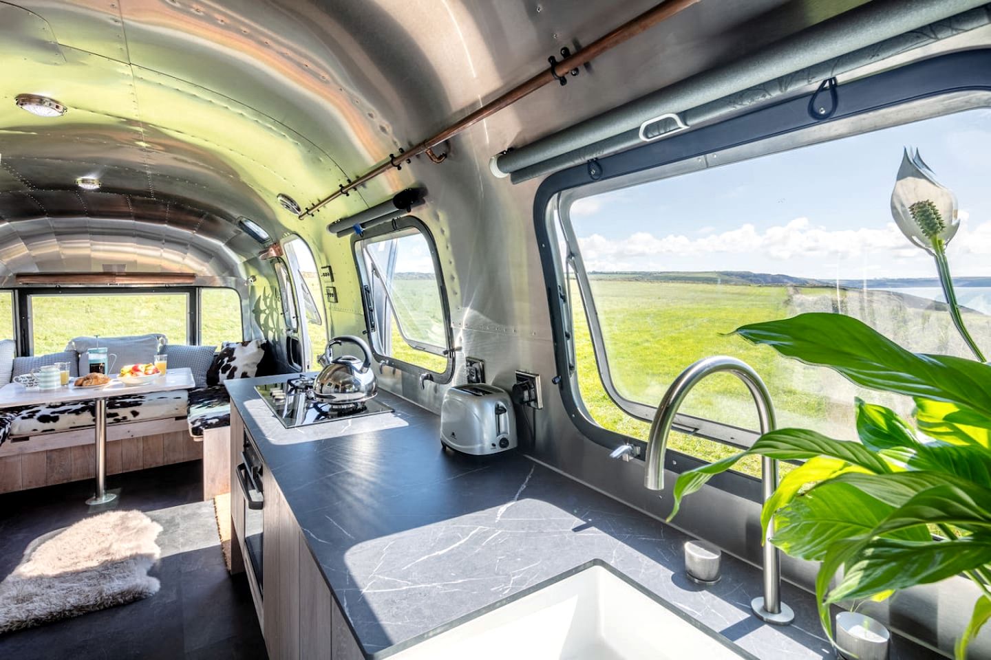 Gorgeous Airstream with Stunning Views in Haverfordwest, Wales
