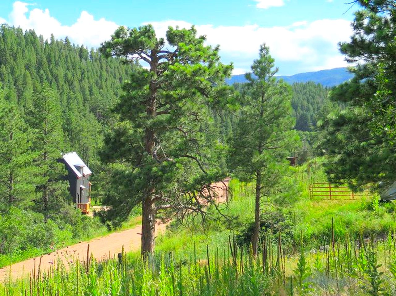 Cabin Rental Beulah, Colorado Glamping Hub