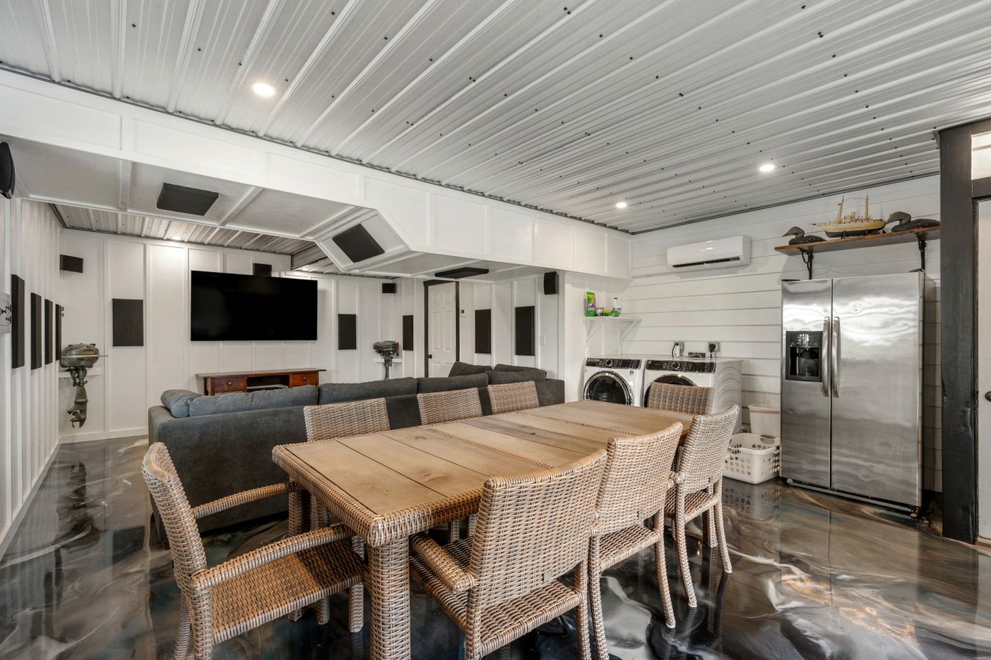 Gorgeous Beach House with Incredible Water Views for an Unforgettable Escape in Duck, North Carolina