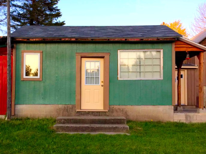 Nature Lodges (Le Roy, Michigan, United States)