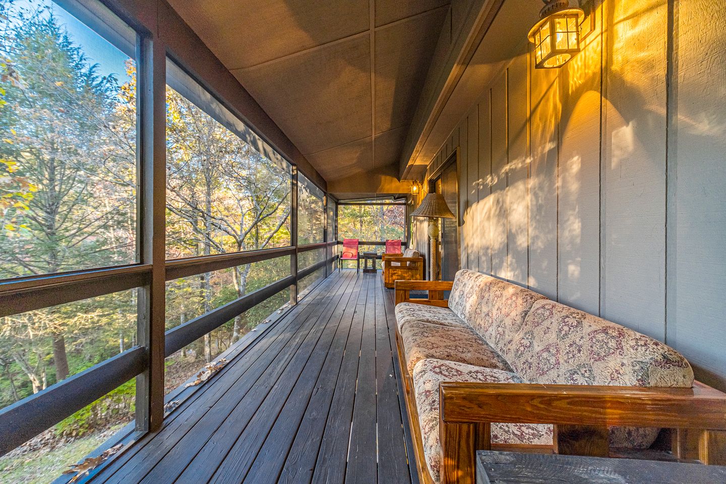 Lazy Bear Cottage With Hot Tub