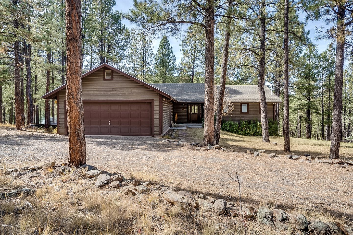Cabins (United States of America, Greer, Arizona)