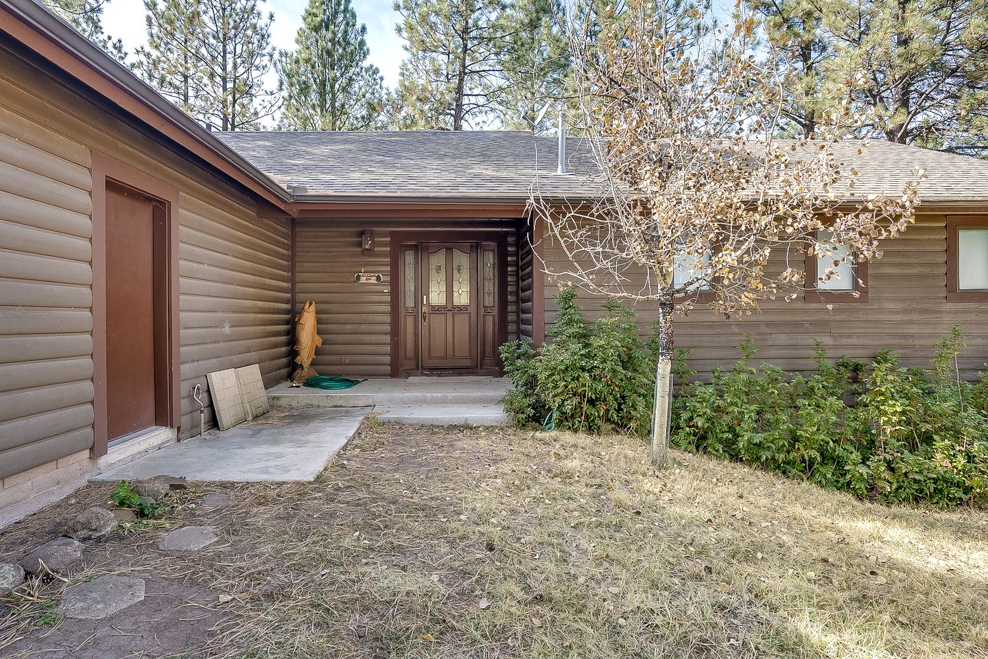 Gorgeous Cabin with Fireplace and Barbecue in Greer, Arizona
