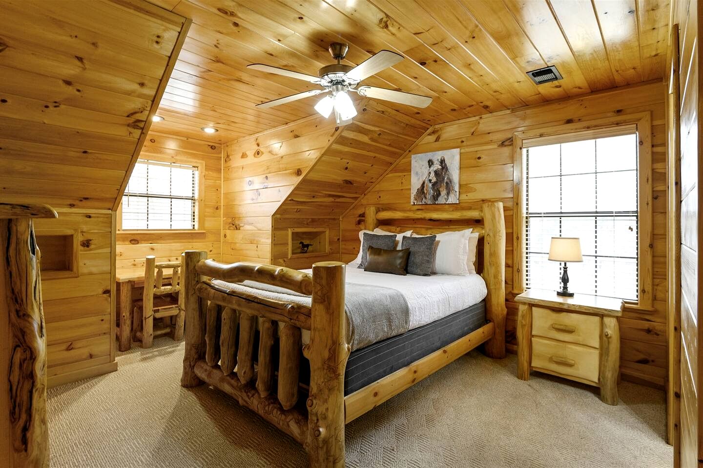 Gorgeous Cabin with Game Room and Hot Tub in Broken Bow, Oklahoma