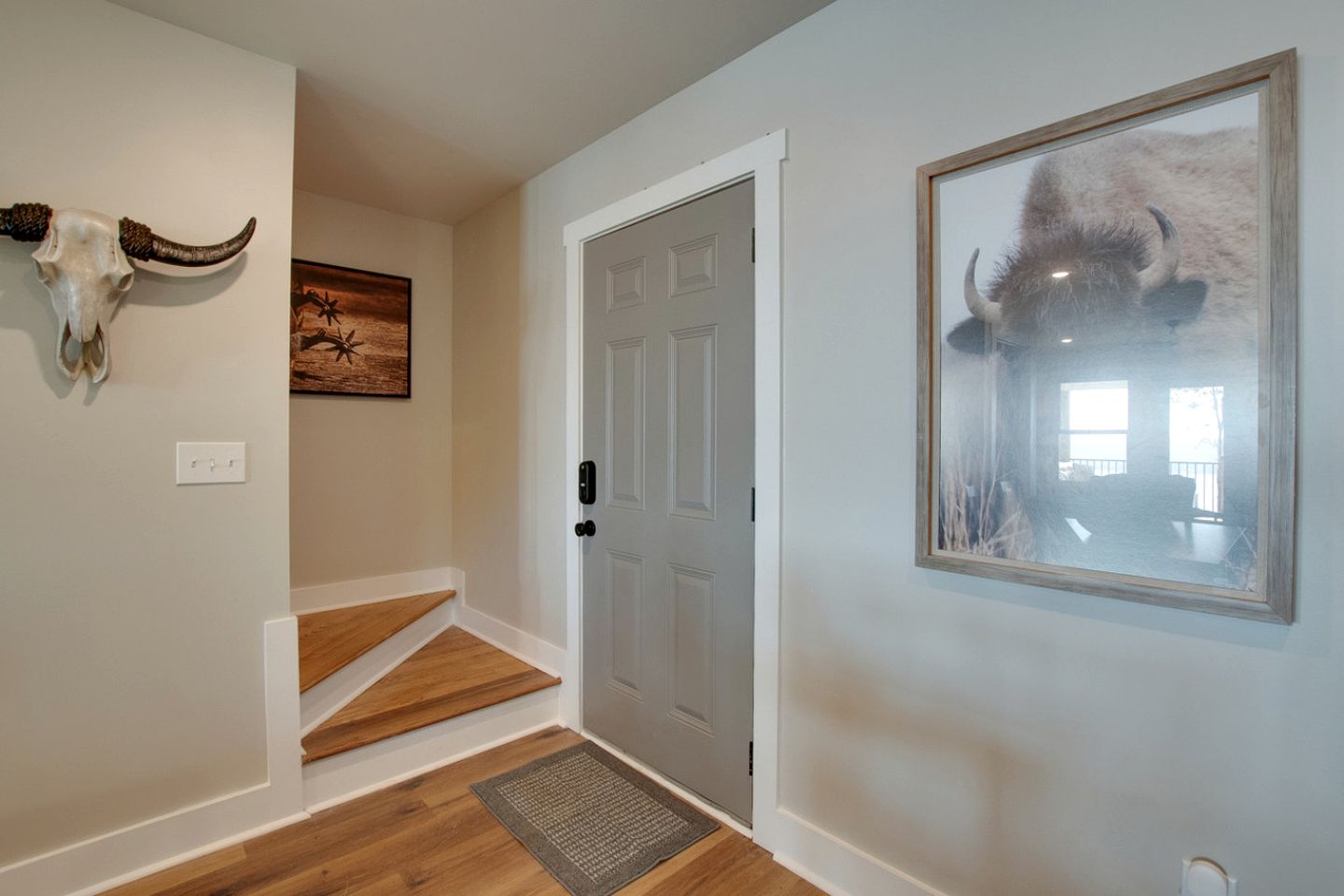 Gorgeous Cabin Great for Groups or Families with Jacuzzi, Fire Pit and Views in Alabama