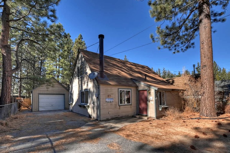 Cabins (United States of America, Big Bear Lake, California)