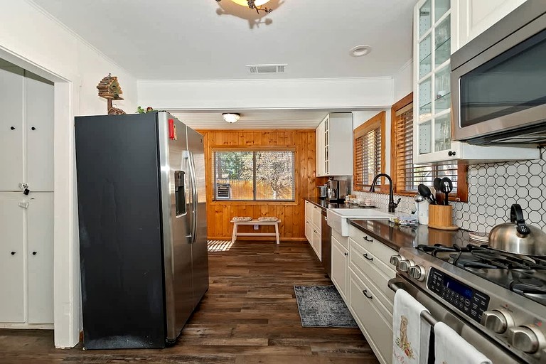 Cabins (United States of America, Big Bear Lake, California)