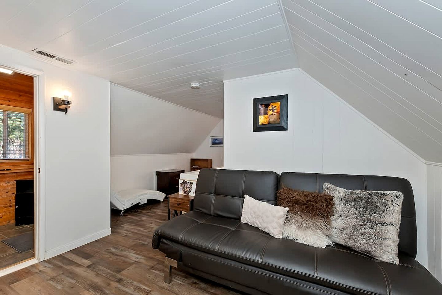 Gorgeous Cabin with Hot-tub and Barbecue in Big Bear Lake, California