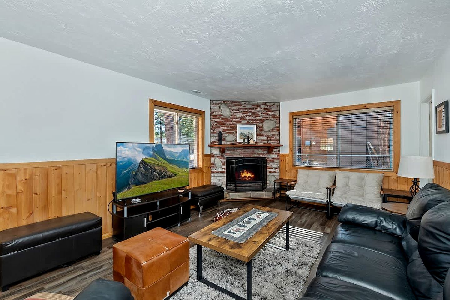 Gorgeous Cabin with Hot-tub and Barbecue in Big Bear Lake, California