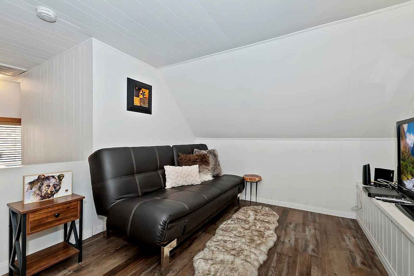 Gorgeous Cabin with Hot-tub and Barbecue in Big Bear Lake, California