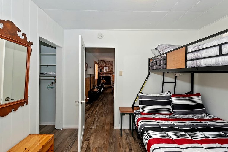 Cabins (United States of America, Big Bear Lake, California)