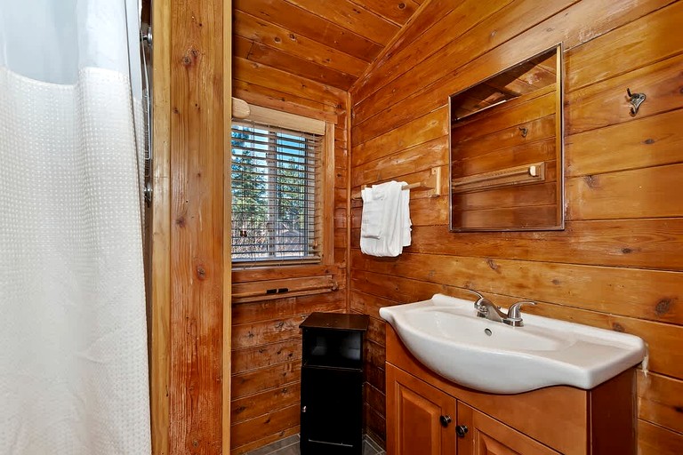 Cabins (United States of America, Big Bear Lake, California)