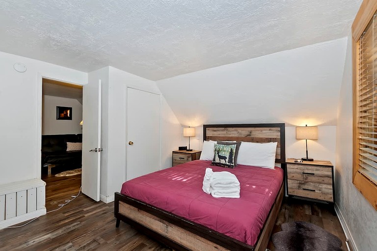 Cabins (United States of America, Big Bear Lake, California)