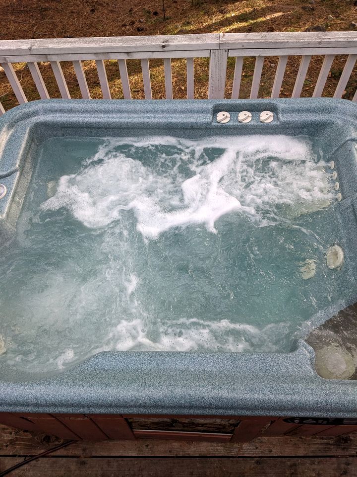 Gorgeous Cabin with Hot-tub in Black Butte Ranch, California