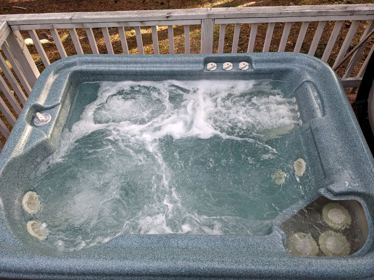 Gorgeous Cabin with Hot-tub in Black Butte Ranch, California