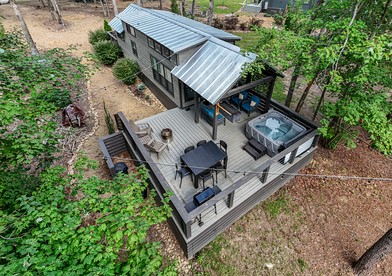 Gorgeous Cabin with Hot-tub and Games in Monteagle, Tennessee photo 3
