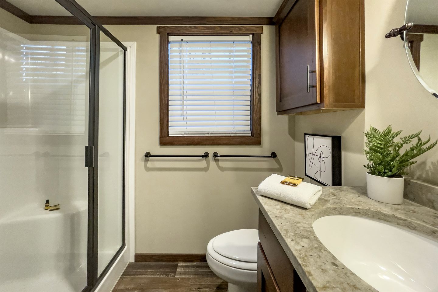 Gorgeous Cabin with Hot-tub and Games in Monteagle, Tennessee