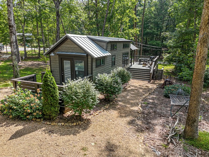 Cabins (United States of America, Monteagle, Tennessee)