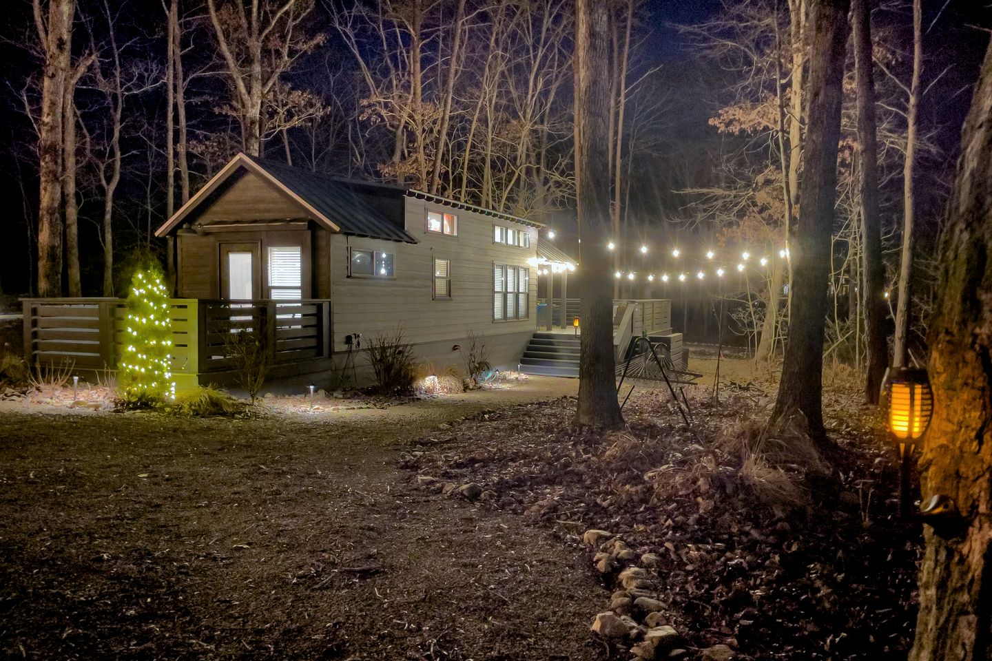 Gorgeous Cabin with Hot-tub and Games in Monteagle, Tennessee
