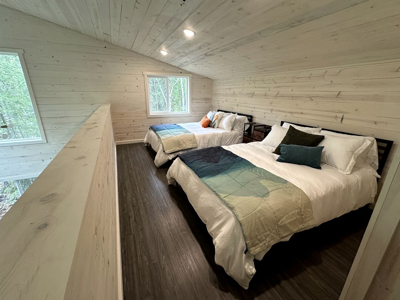 Gorgeous Cabin Settled in the Middle of the Mountain in Anchorage, Alaska