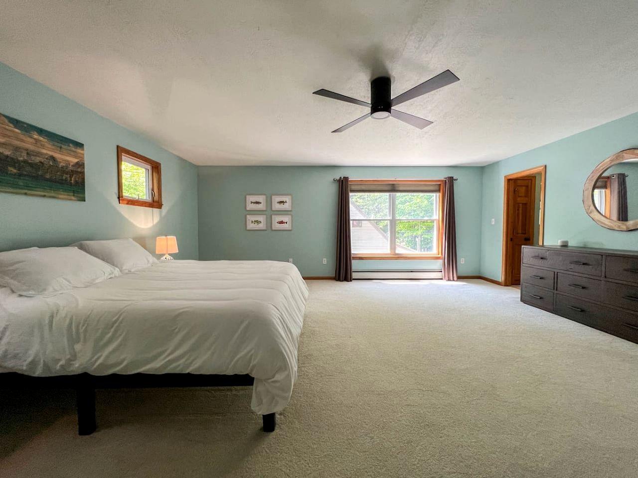 Gorgeous Cabin Surrounded by Trees and Barbecue Provided in Bridgton, Maine