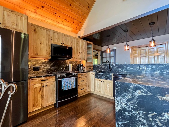 Cabins (United States of America, Bridgton, Maine)